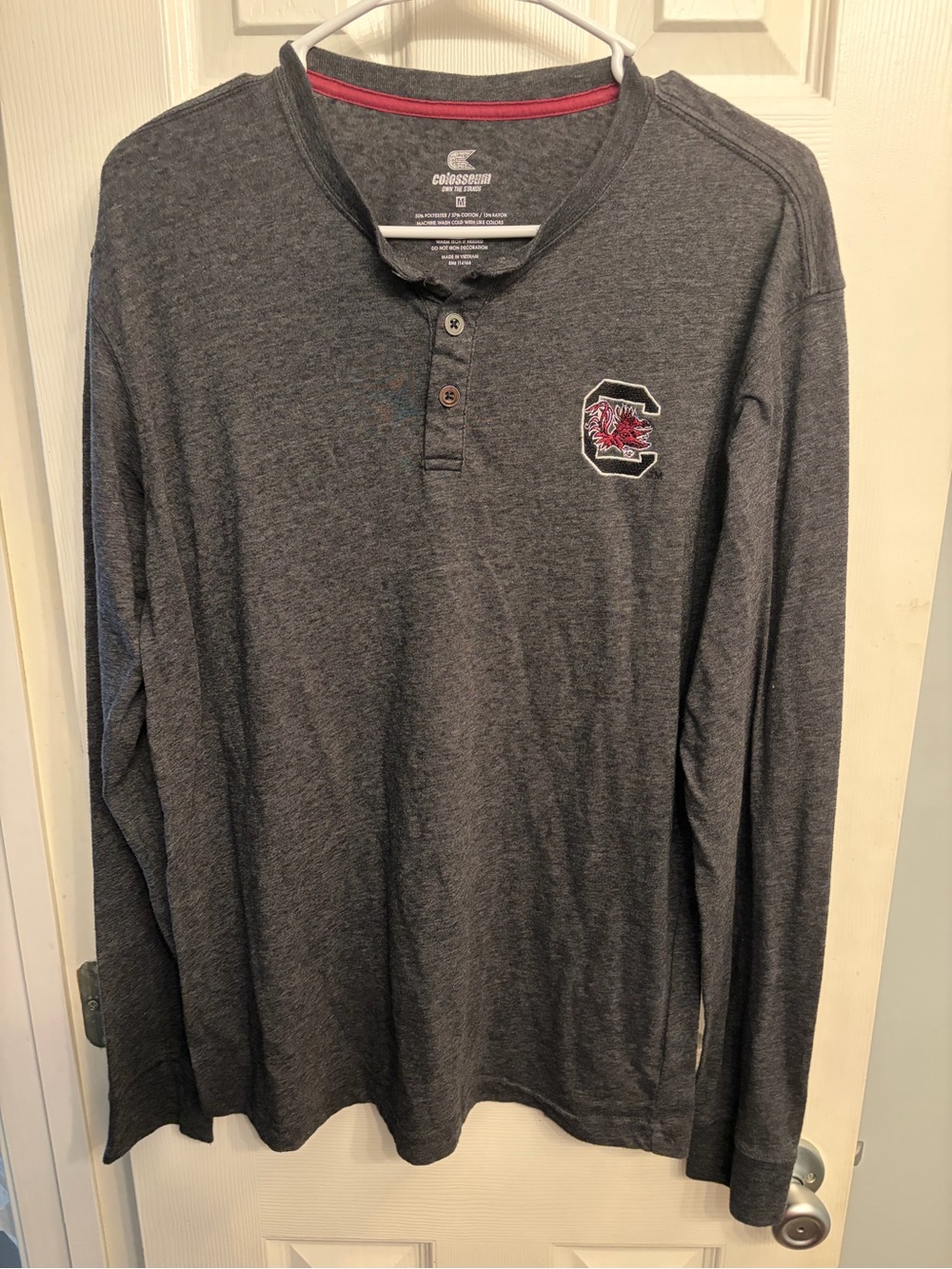 Colosseum South Carolina Gamecocks Men’s Dark Gray Henley with Embroidered Logo